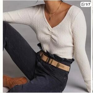 T.La Boho Chic Ribbed Long Sleeve V-Neck Anthropologie Top Cream Minimalistic